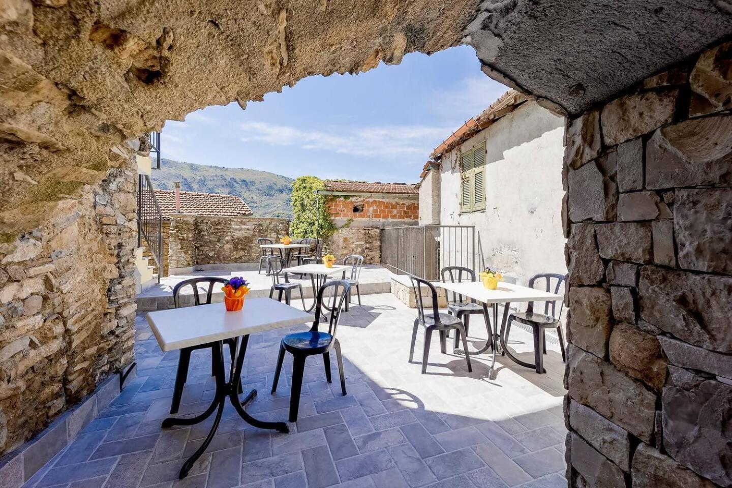 Appartamento Alba Dachi Farm Marina dʼMarina dʼAndora Exterior foto