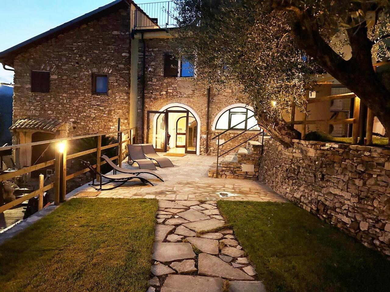 Appartamento Alba Dachi Farm Marina dʼMarina dʼAndora Exterior foto